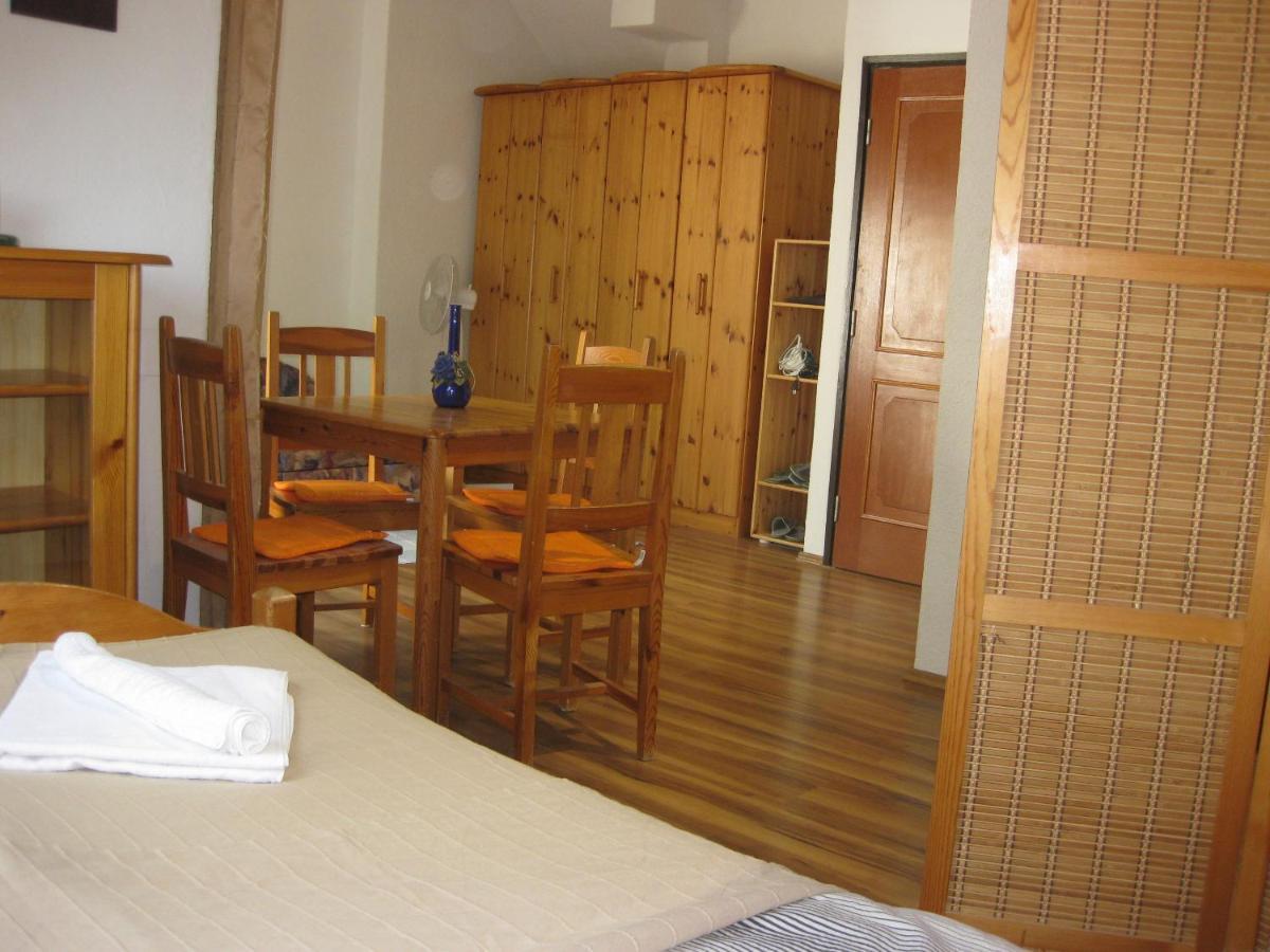 Rent A Scooter Vendeghaz Apartment Zamardi Ngoại thất bức ảnh