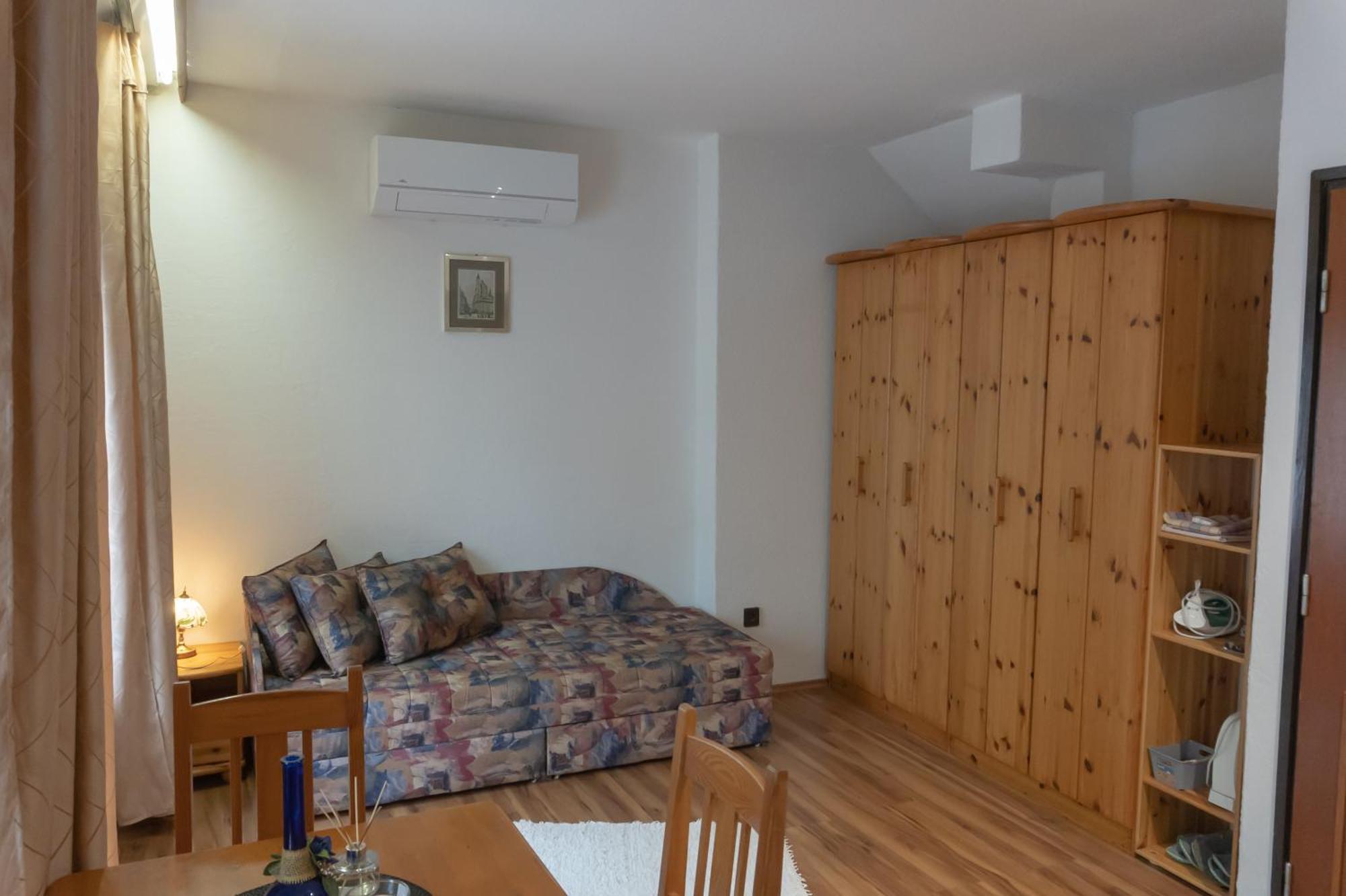 Rent A Scooter Vendeghaz Apartment Zamardi Ngoại thất bức ảnh